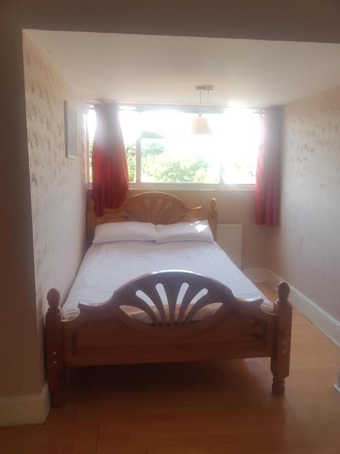 Dach Apartments - Cozy 3 Bed Apartment In Hendon Edgware ภายนอก รูปภาพ