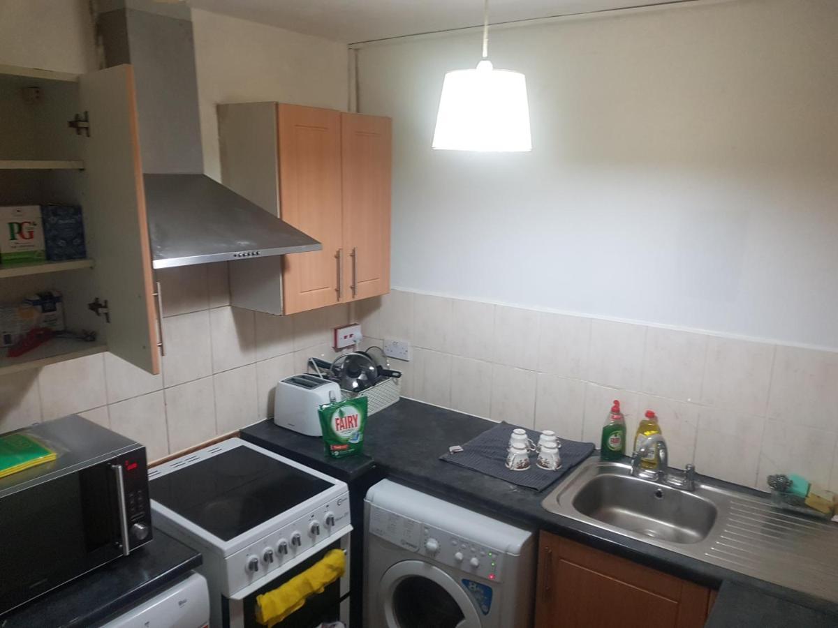 Dach Apartments - Cozy 3 Bed Apartment In Hendon Edgware ภายนอก รูปภาพ