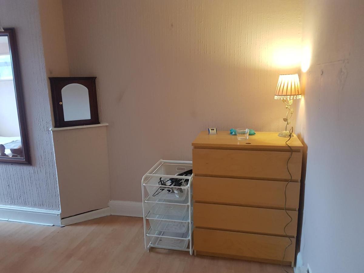 Dach Apartments - Cozy 3 Bed Apartment In Hendon Edgware ภายนอก รูปภาพ