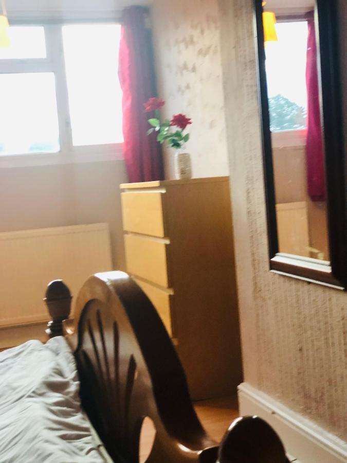 Dach Apartments - Cozy 3 Bed Apartment In Hendon Edgware ภายนอก รูปภาพ