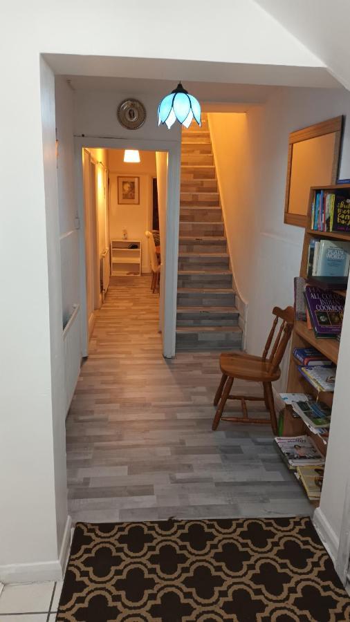 Dach Apartments - Cozy 3 Bed Apartment In Hendon Edgware ภายนอก รูปภาพ