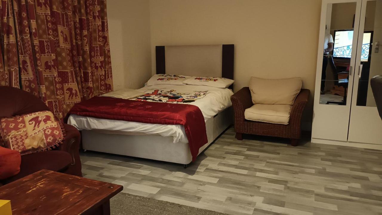 Dach Apartments - Cozy 3 Bed Apartment In Hendon Edgware ภายนอก รูปภาพ