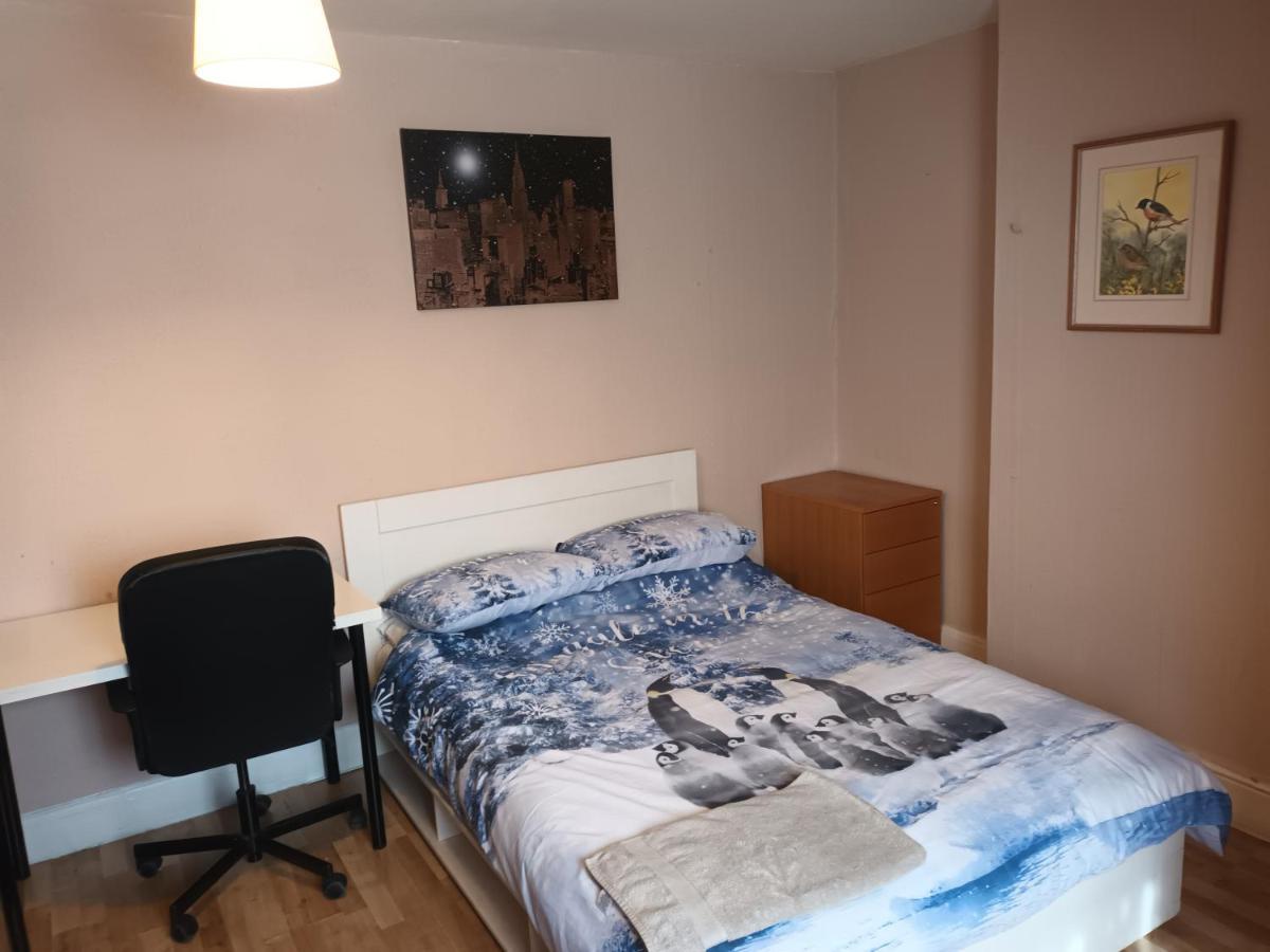 Dach Apartments - Cozy 3 Bed Apartment In Hendon Edgware ภายนอก รูปภาพ